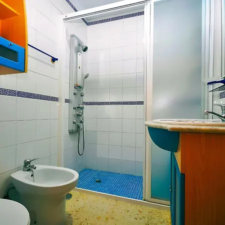 Con Garaje En Conil Apartment